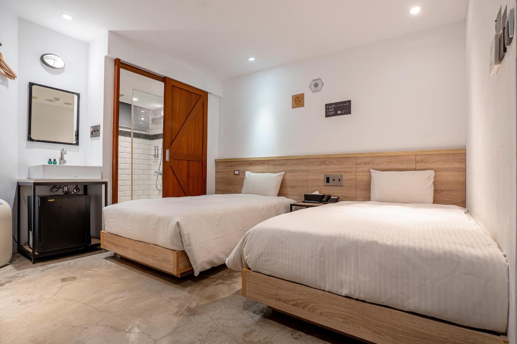 Chase Hotel Тайчжун Экстерьер фото