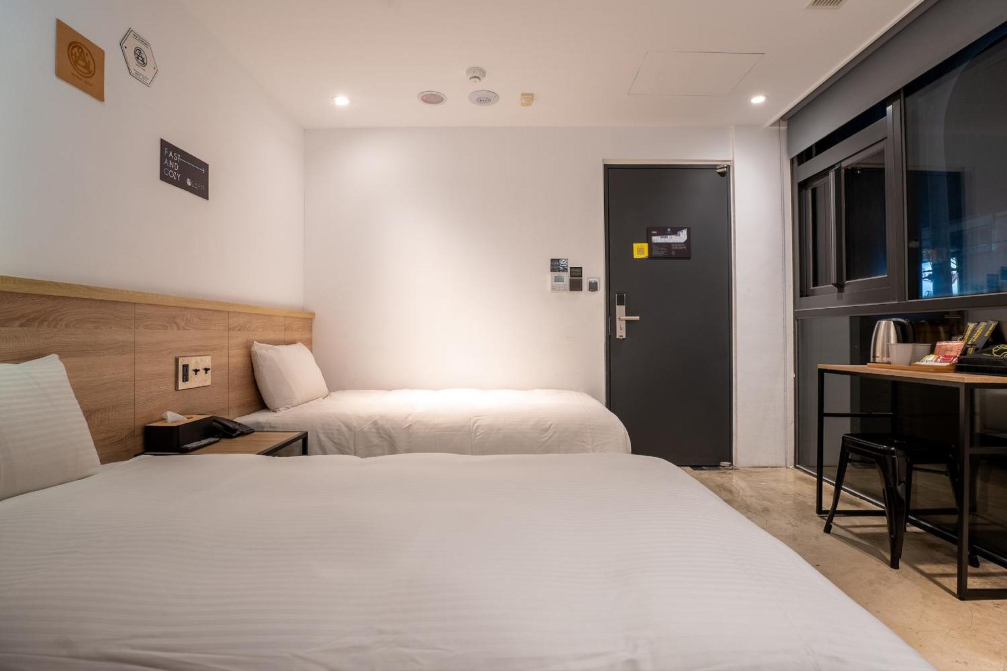 Chase Hotel Тайчжун Экстерьер фото