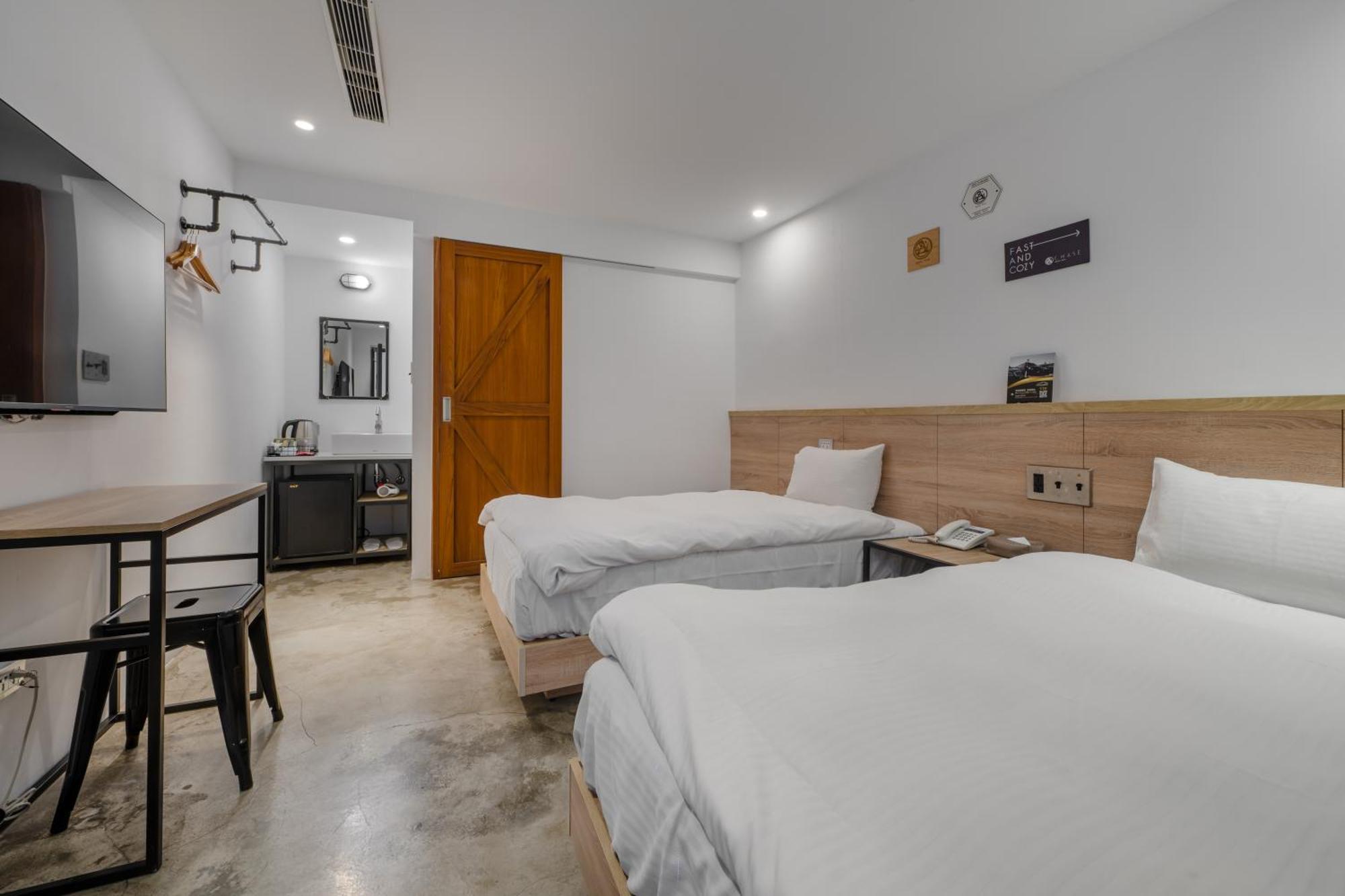 Chase Hotel Тайчжун Экстерьер фото