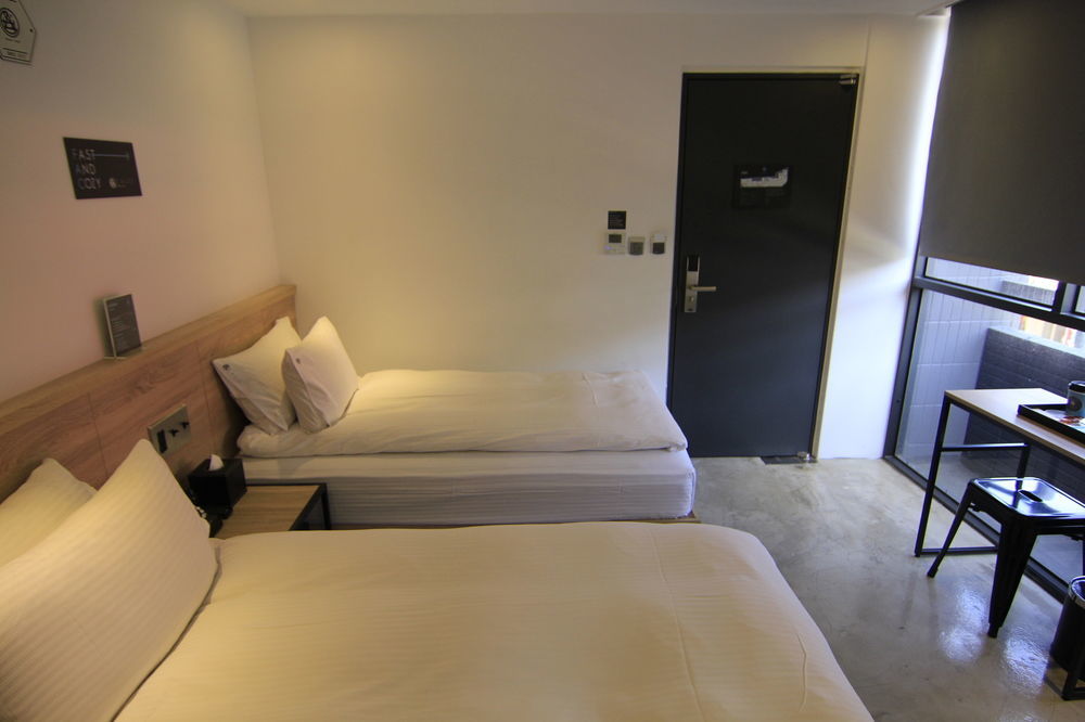 Chase Hotel Тайчжун Экстерьер фото